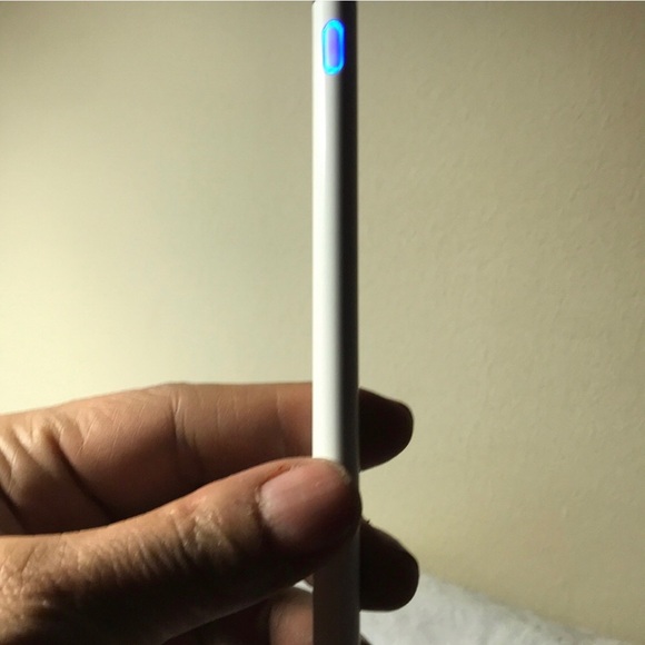 Electronic stylus pen for use with an IPad - Picture 4 of 8